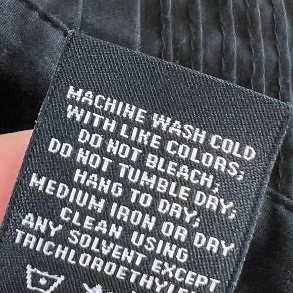 Lafayette 148 Black Pleated Collar Button Up Top Size 10 Minimalist Quiet Luxury - Picture 5 of 7